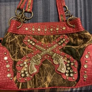 Camo gun bling purse and wallet set